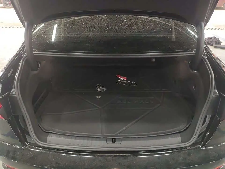 Audi A6L New Energy 2020 — Şəkil 8/9