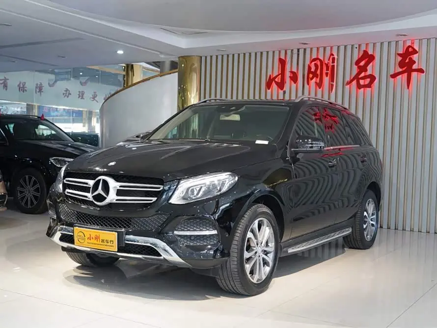 Mercedes-Benz GLE 2017 — Photo 2/17