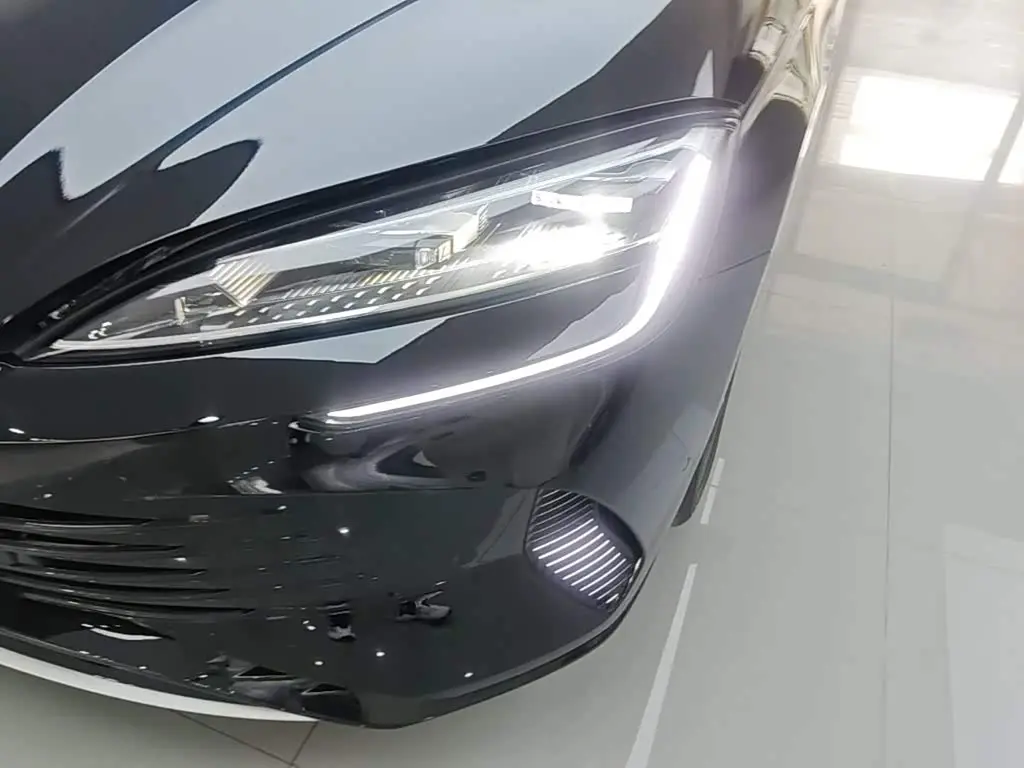 BYD Seal 07 DM-i 2026 — Şəkil 18/20