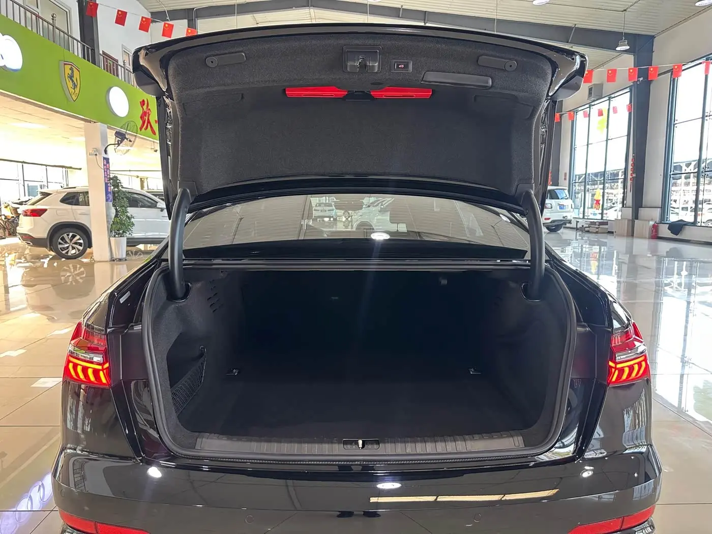 Audi A6L 2020 — Photo 16/17