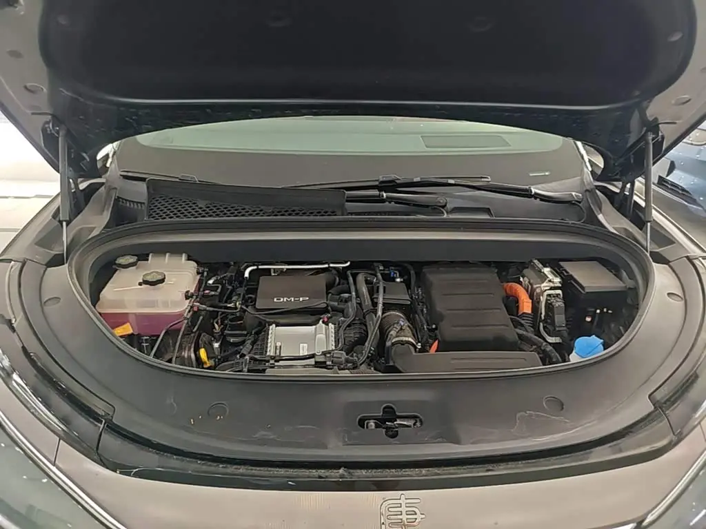 BYD Tang L 2025 — Photo 20/20