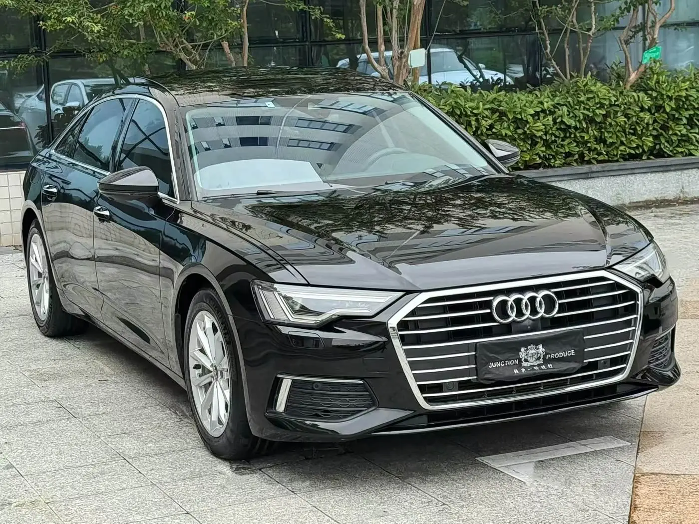 Audi A6L 2020 — Photo 1/9