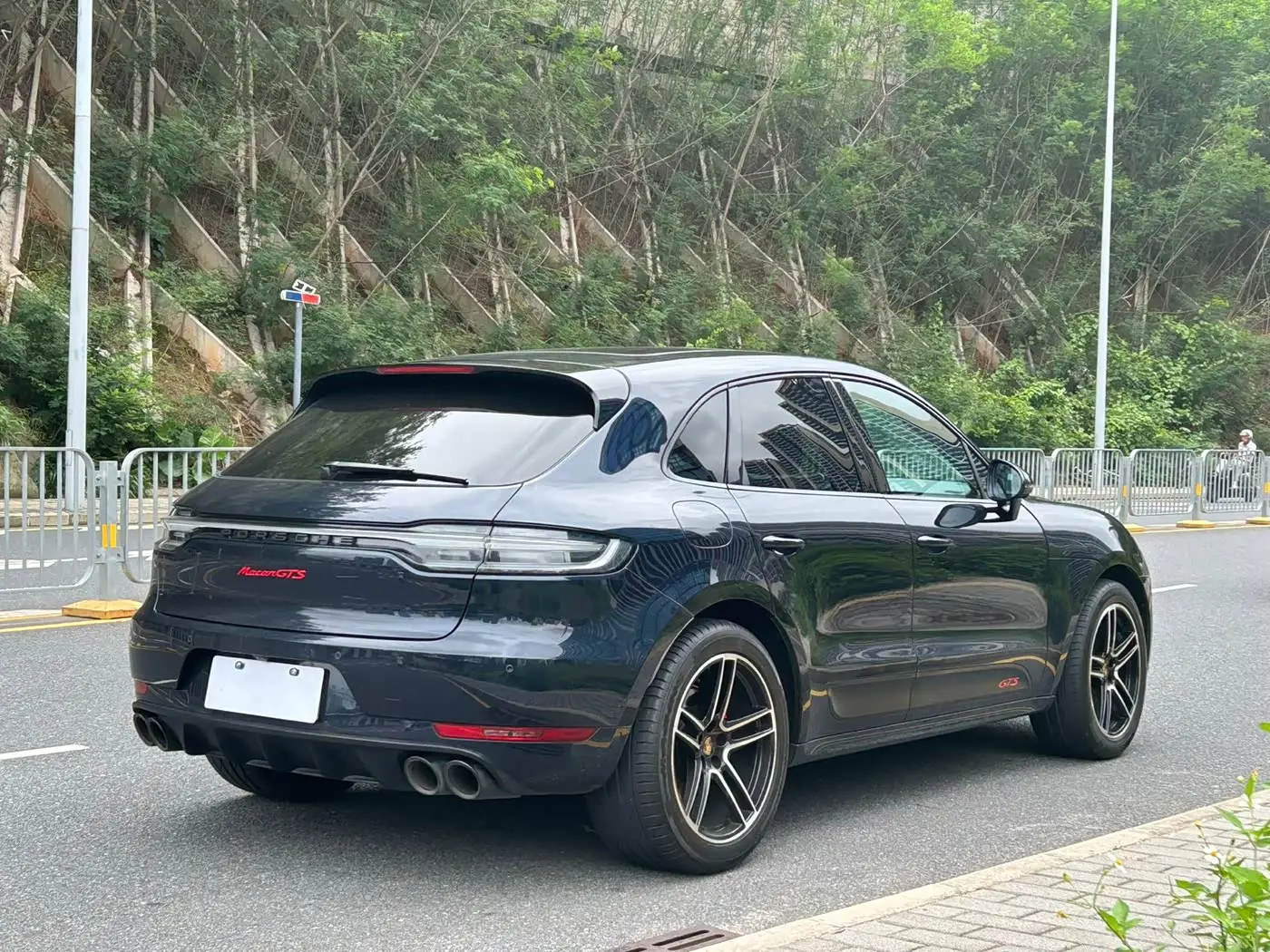 Porsche Macan 2020 — Şəkil 12/13