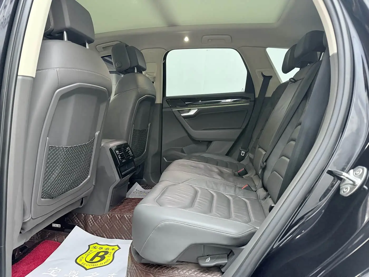 Volkswagen Touareg 2019 — Photo 8/10