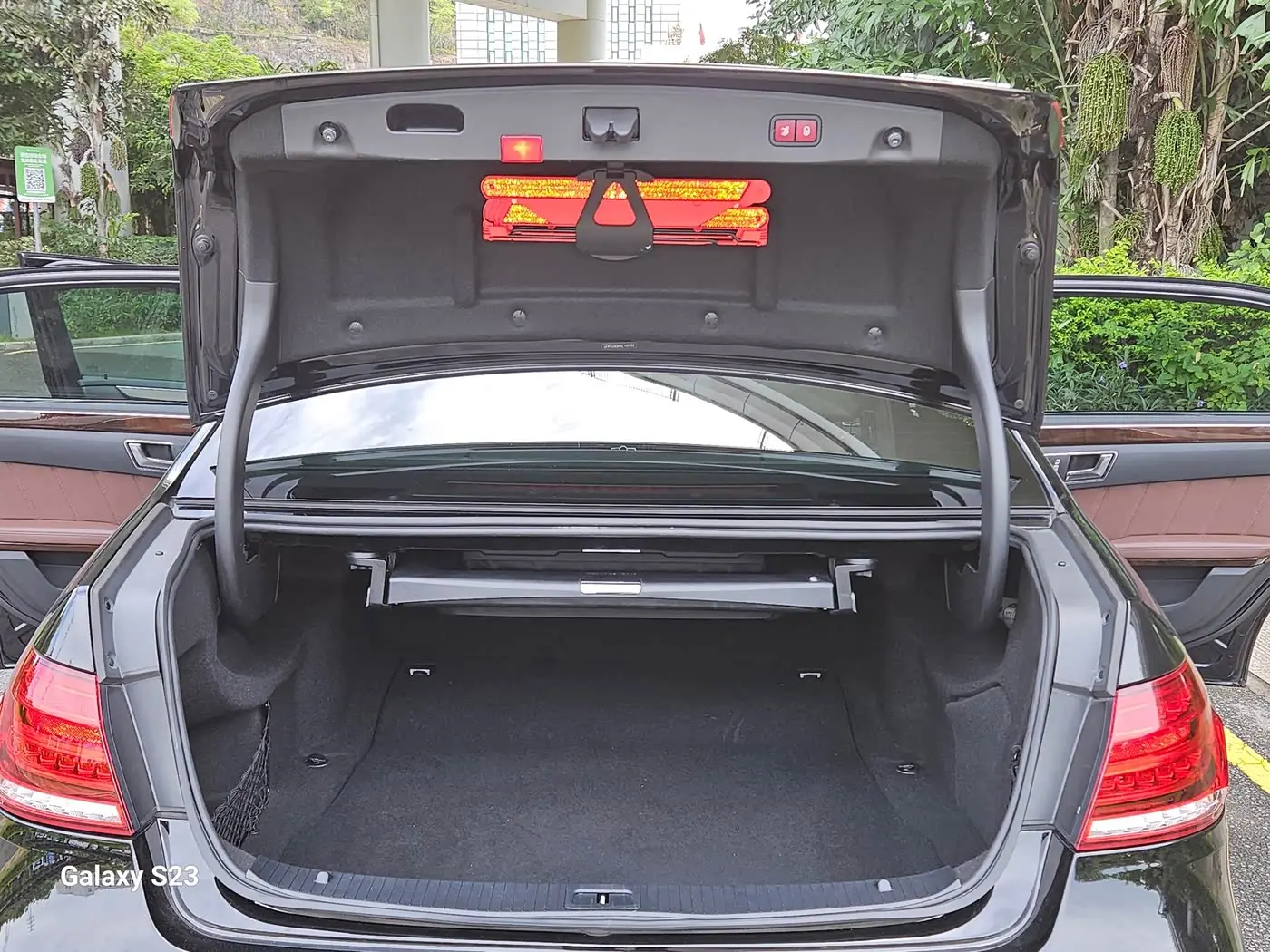 Mercedes-Benz E-Class 2014 — Şəkil 16/19