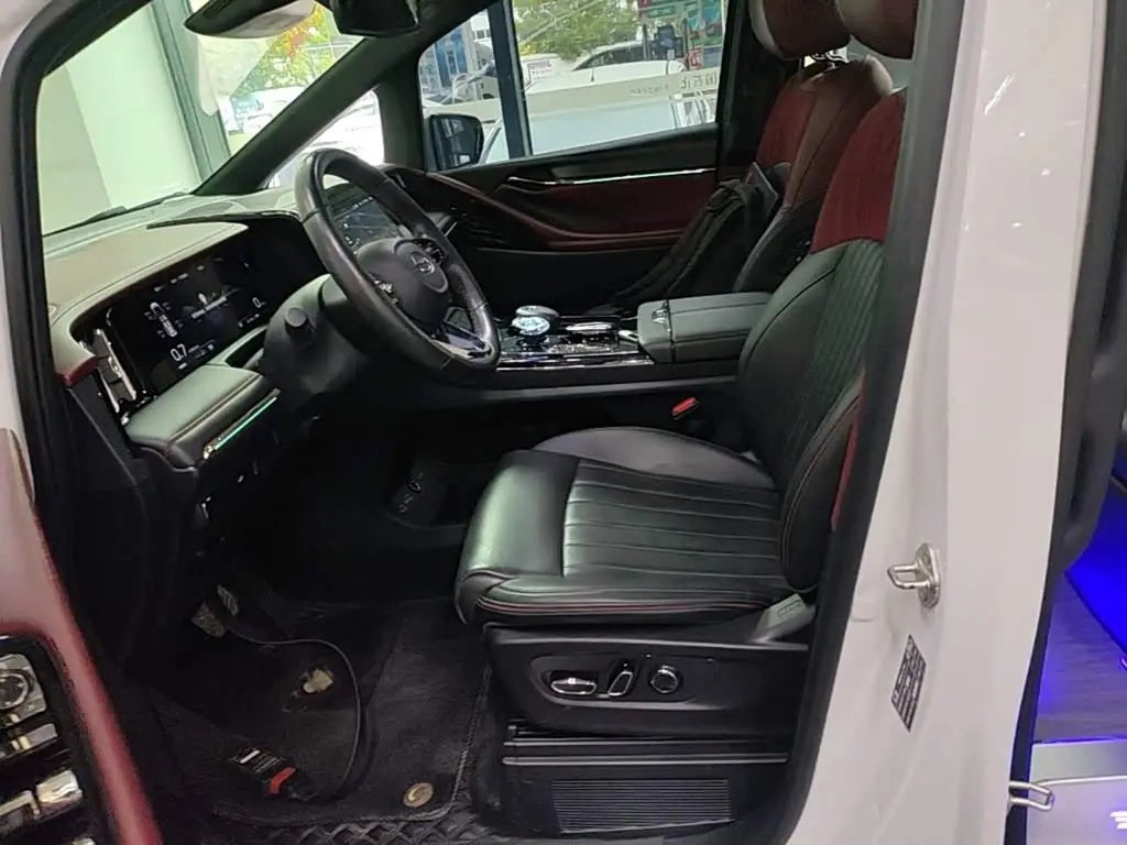 GAC Trumpchi Trumpchi M8 2023 — Şəkil 15/20
