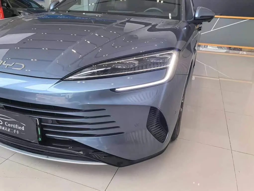 BYD Seal 07 DM-i 2025 — Photo 9/15