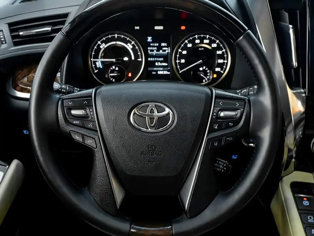 Toyota Alphard 2022 — Photo 16/20