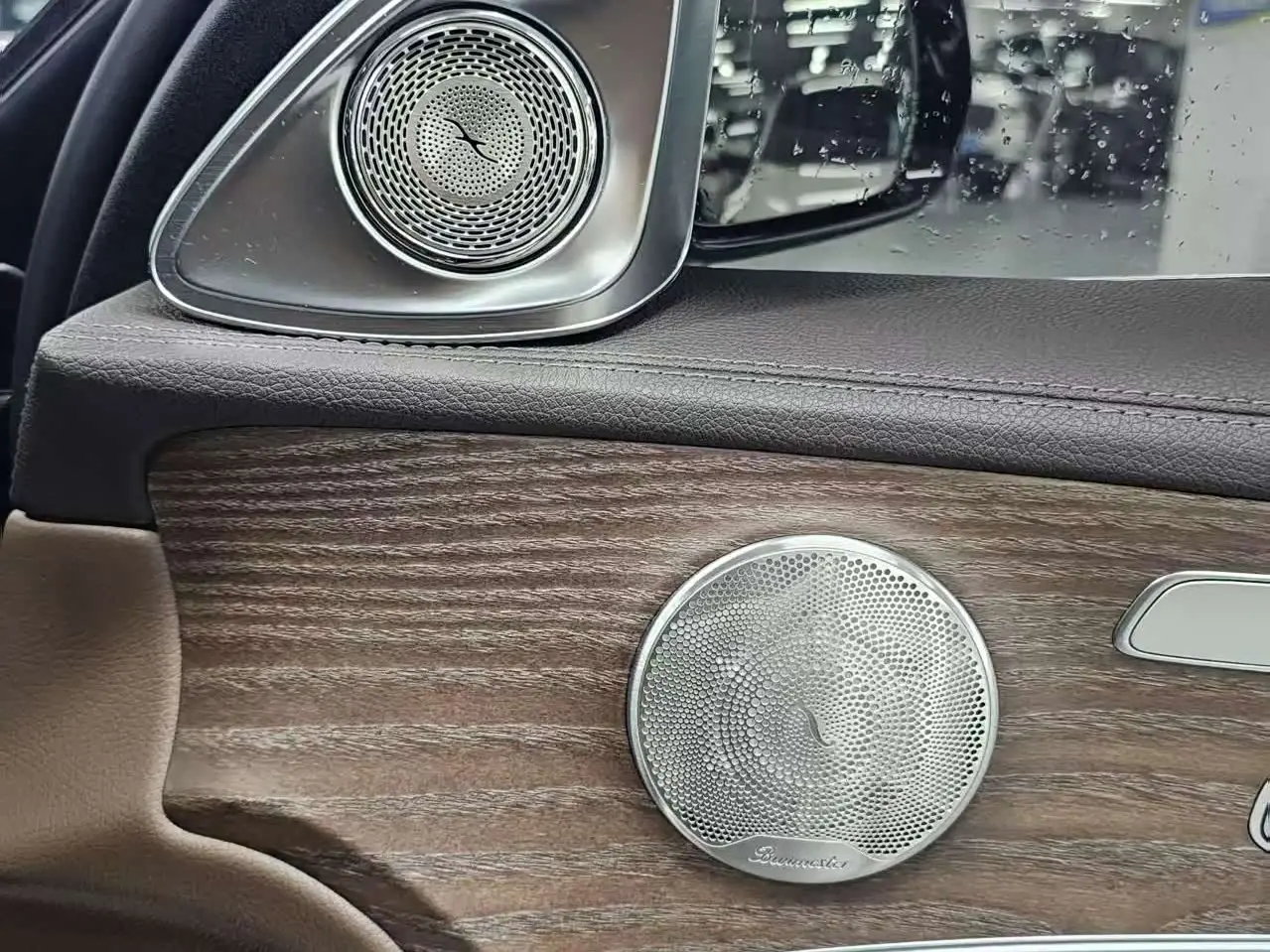 Mercedes-Benz E-Class 2019 — Photo 11/19
