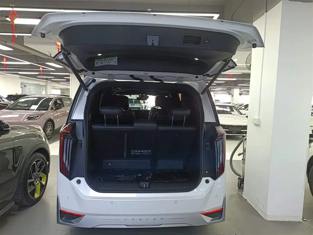 GAC Trumpchi Trumpchi M8 2023 — Şəkil 19/20