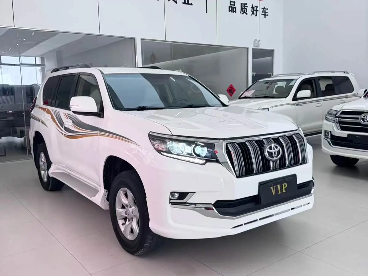 Toyota Prado 2012 — Photo 3/12
