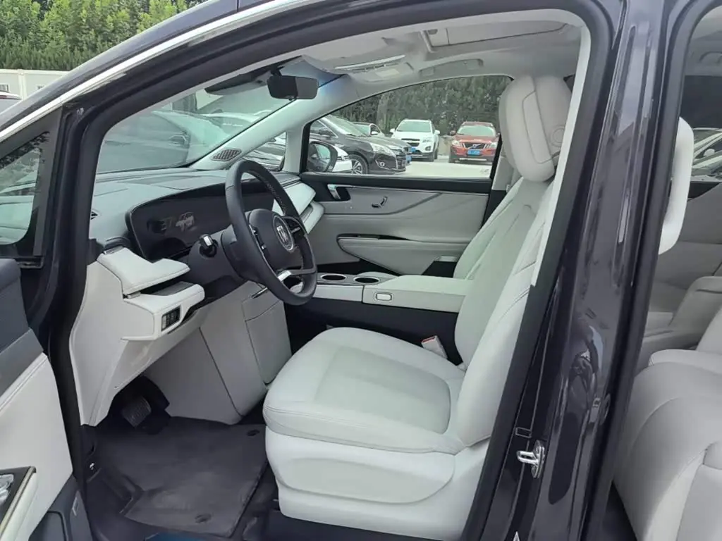 Buick GL8 New Energy 2025 — Photo 15/20