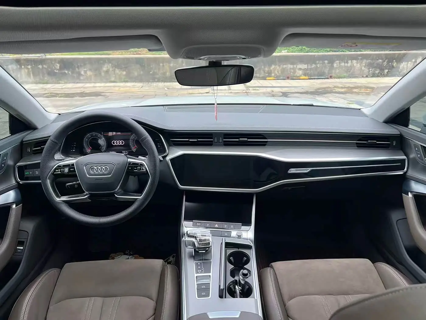 Audi A7L 2023 — Şəkil 9/9