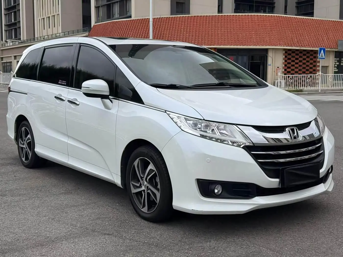 Honda Odyssey 2018 — Şəkil 3/9