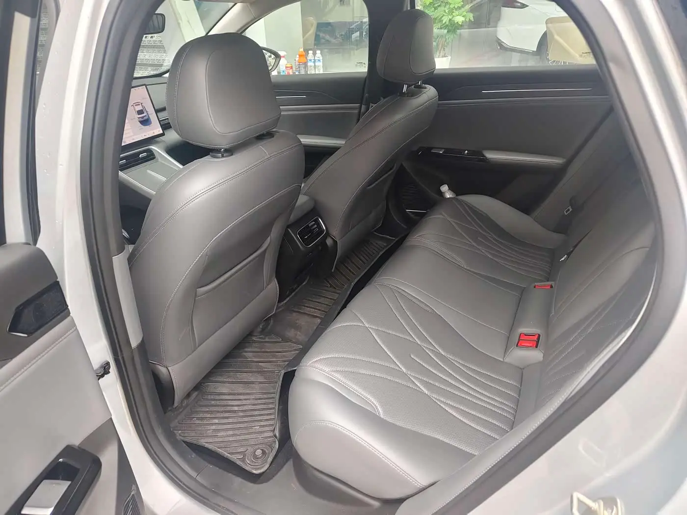 Geely Galaxy Galaxy L6 2025 — Photo 9/11
