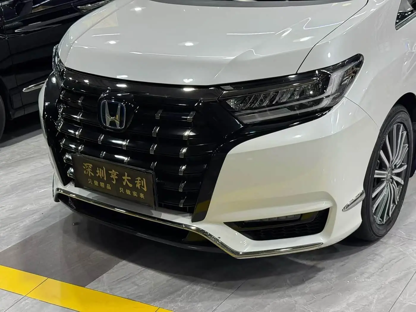 Honda Elysion 2022 — Фото 6/6