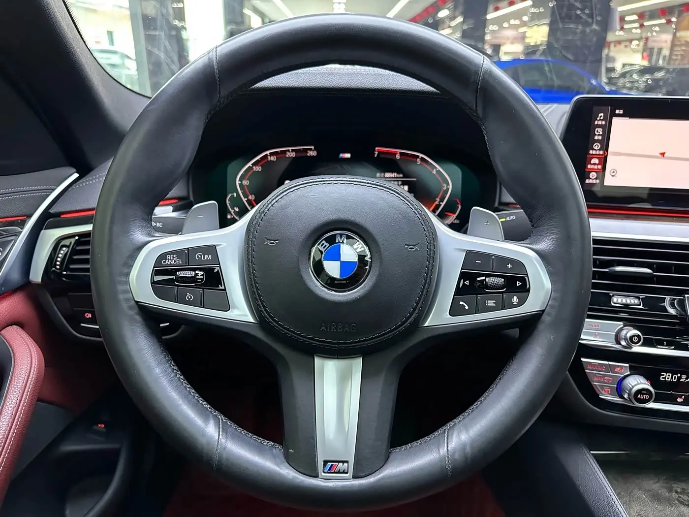 BMW 5 Series 2020 — Photo 15/20