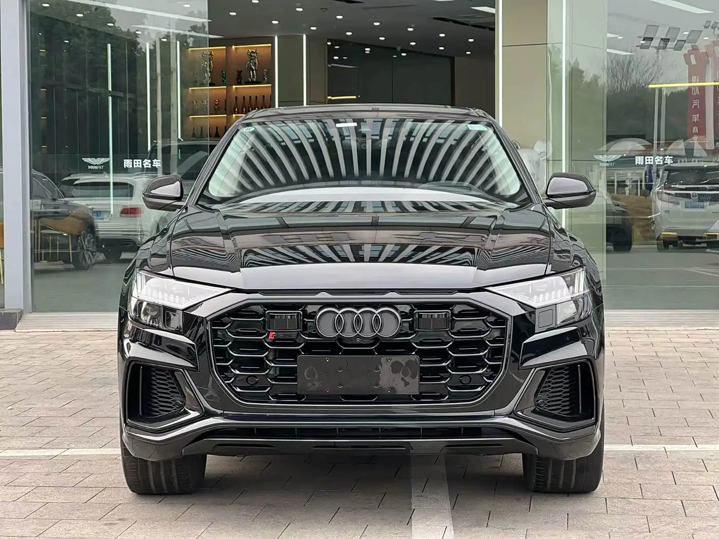 Audi Q8, 2022