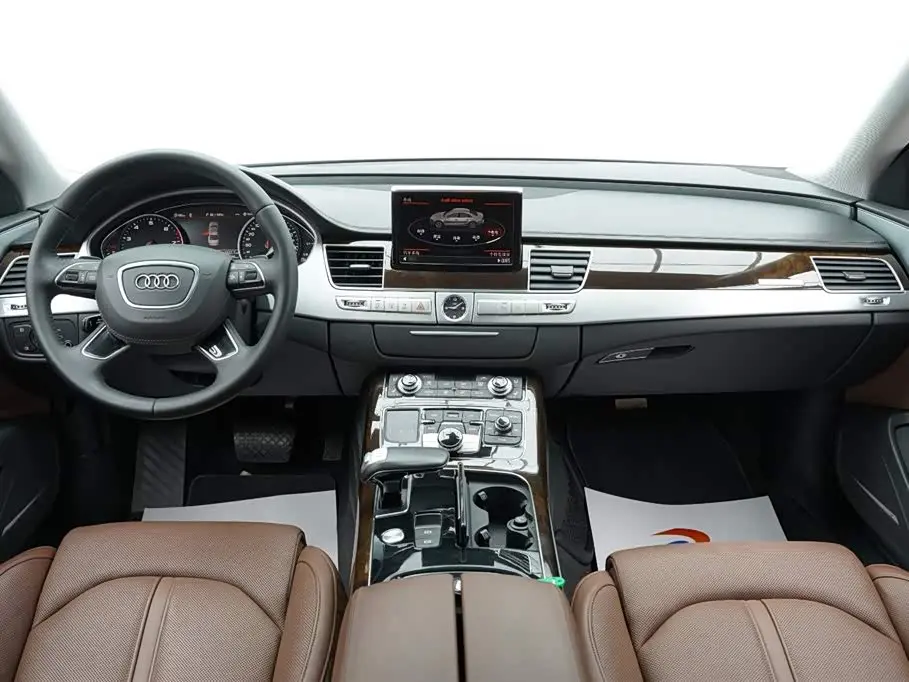 Audi A8 2014 — Photo 16/20