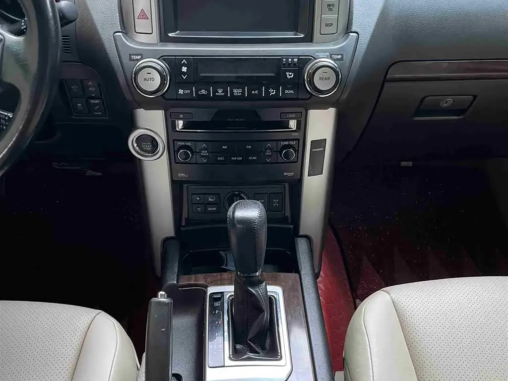 Toyota Prado 2011 — Şəkil 11/16