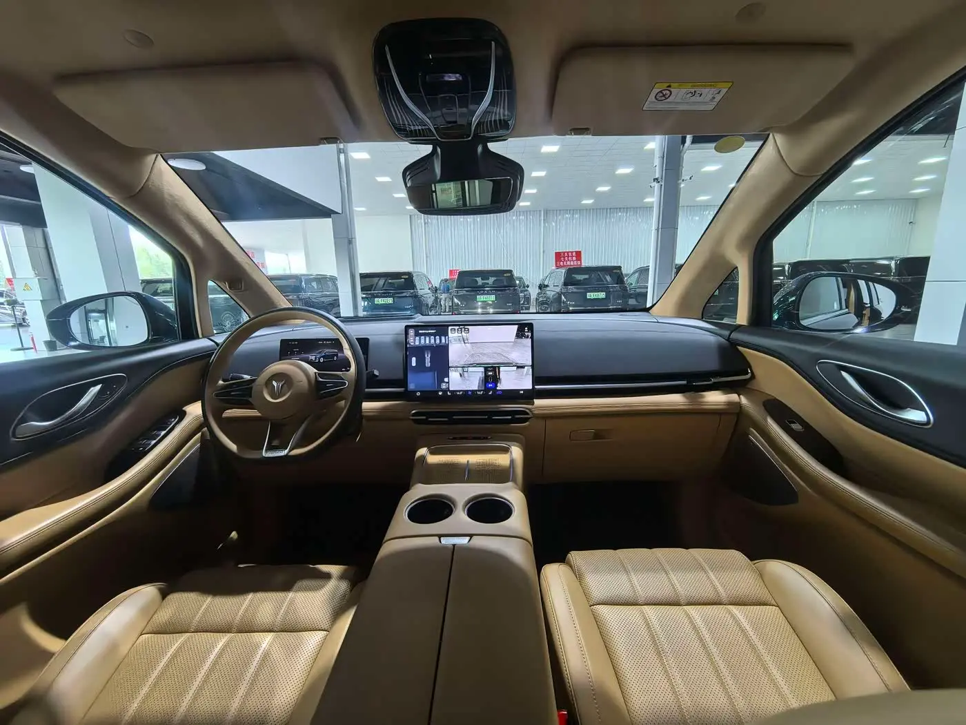 Voyah Auto Voyah Dreamer 2025 — Photo 6/9