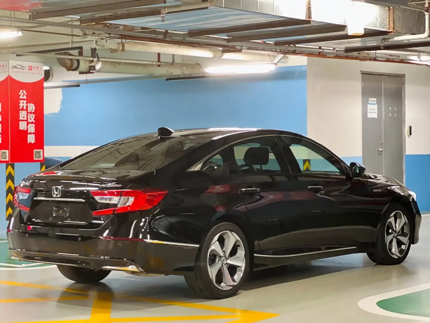 Honda Accord 2019 — Фото 17/19