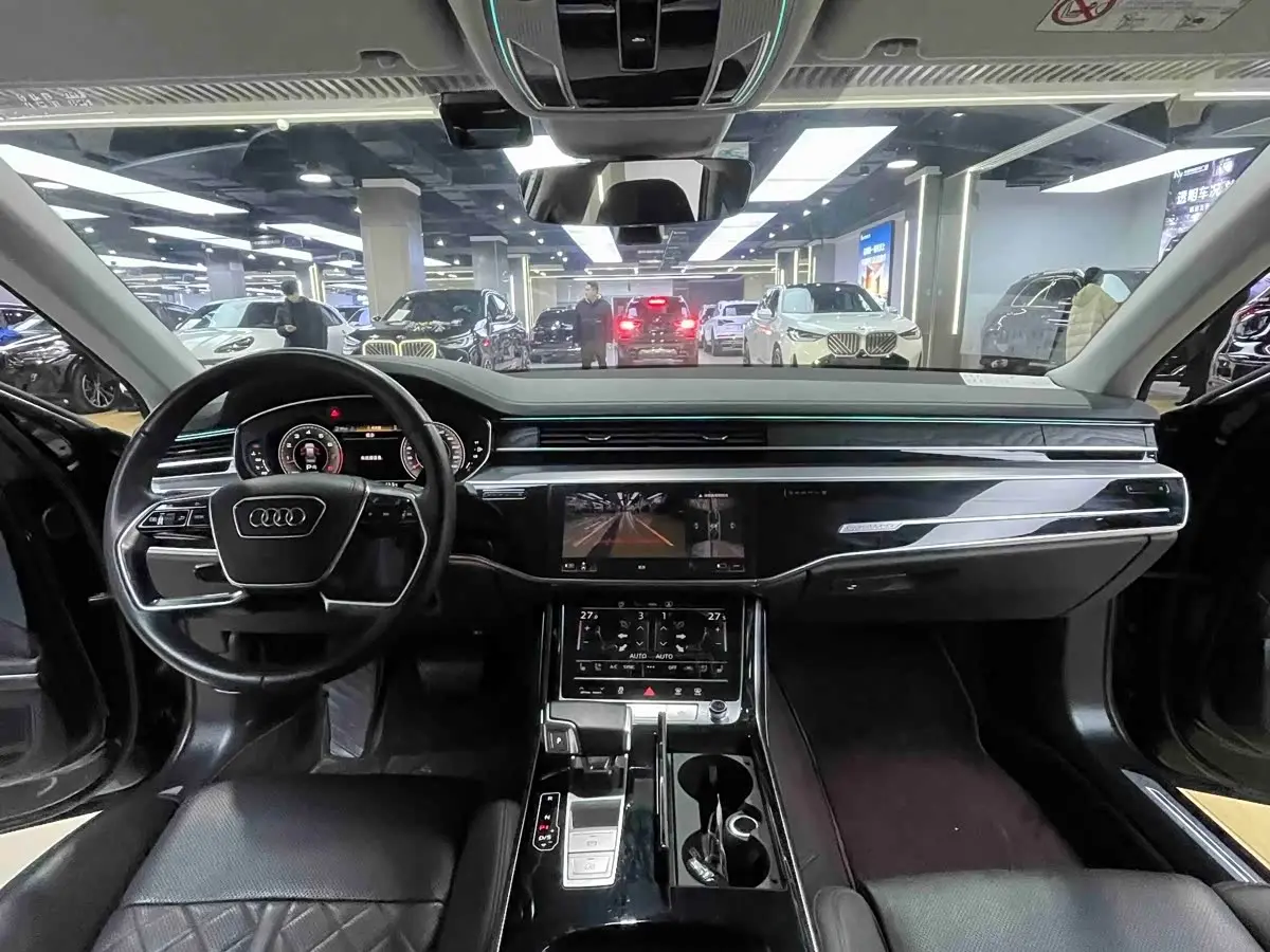 Audi A8 2024 — Şəkil 6/9