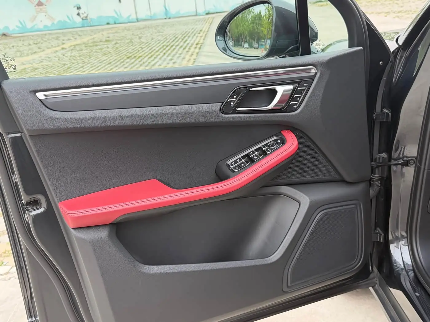 Porsche Macan 2024 — Photo 10/20