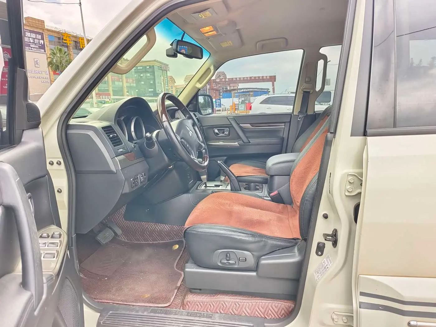 Mitsubishi Pajero 2020 — Şəkil 11/12