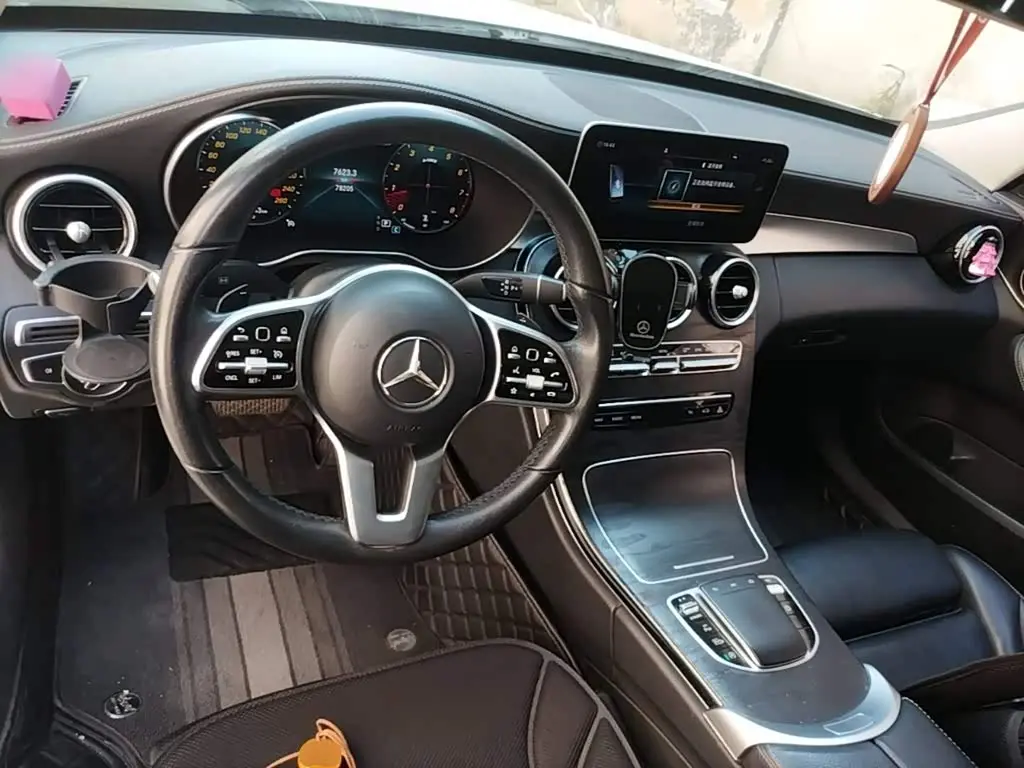 Mercedes-Benz C-Class 2019 — Фото 10/20