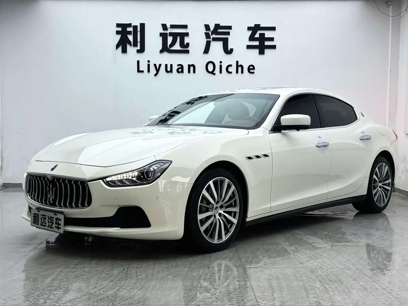 Maserati Ghibli 2016 — Şəkil 1/16