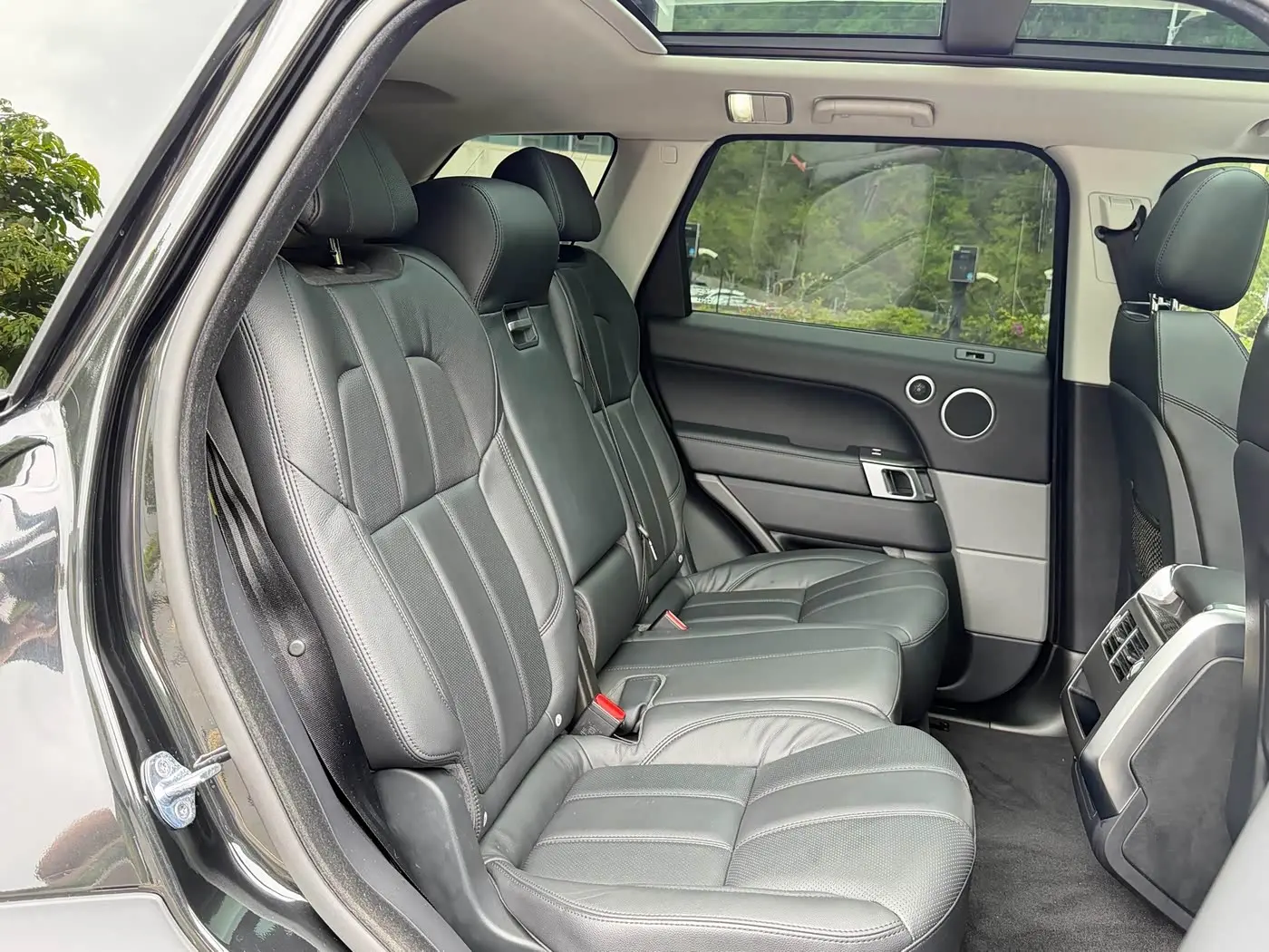 Land Rover Range Rover Sport 2017 — Photo 13/19