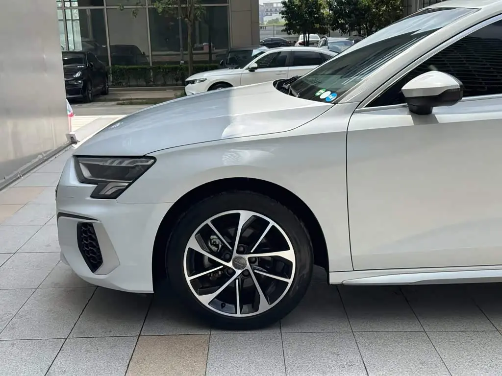 Audi A3 2021 — Photo 5/13