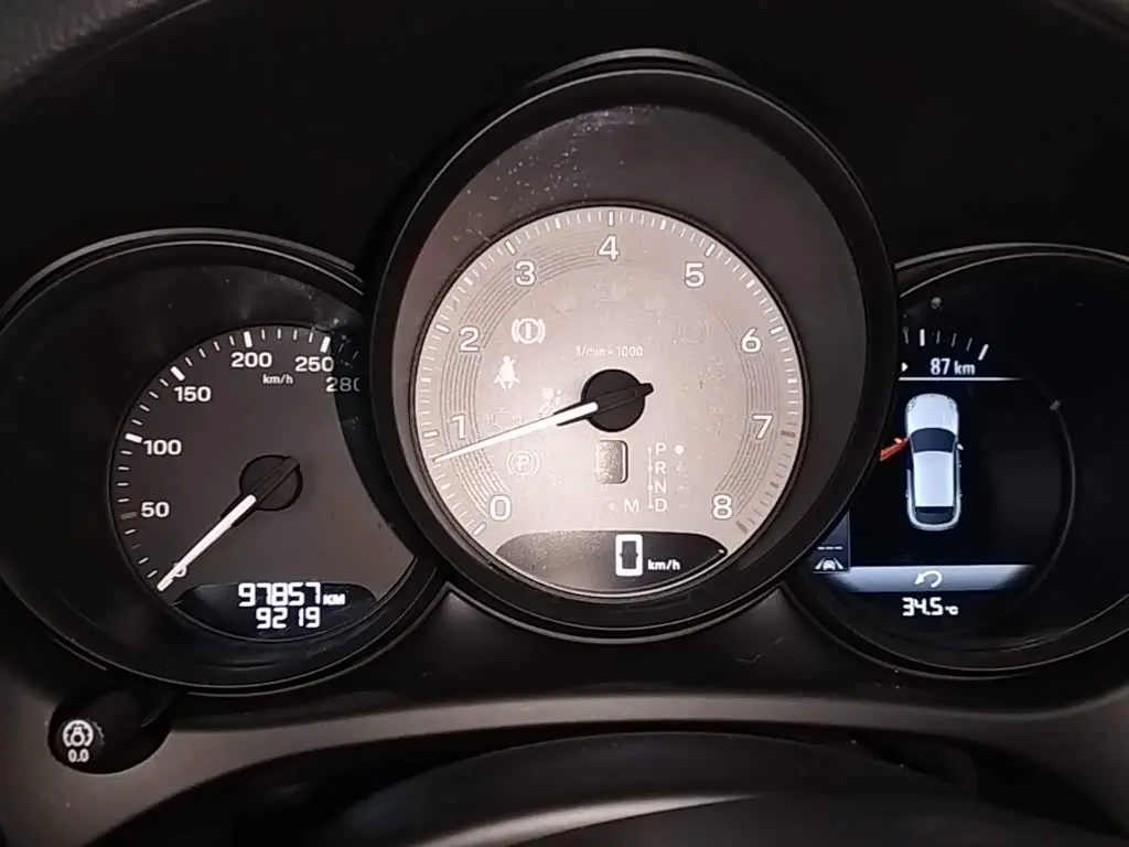 Porsche Macan 2022 — Photo 12/20