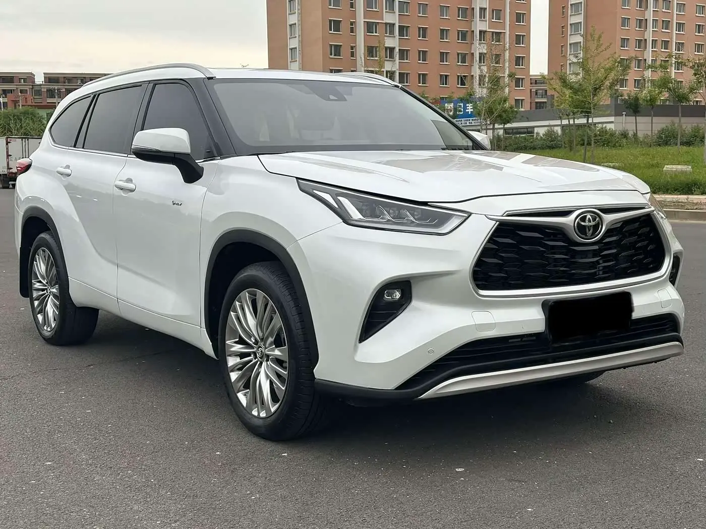 Toyota Highlander 2025 — Şəkil 3/9