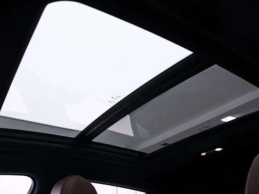 BMW X6 2023 — Photo 10/17