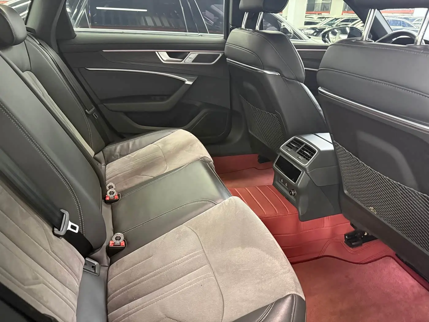Audi A6L 2024 — Şəkil 10/15