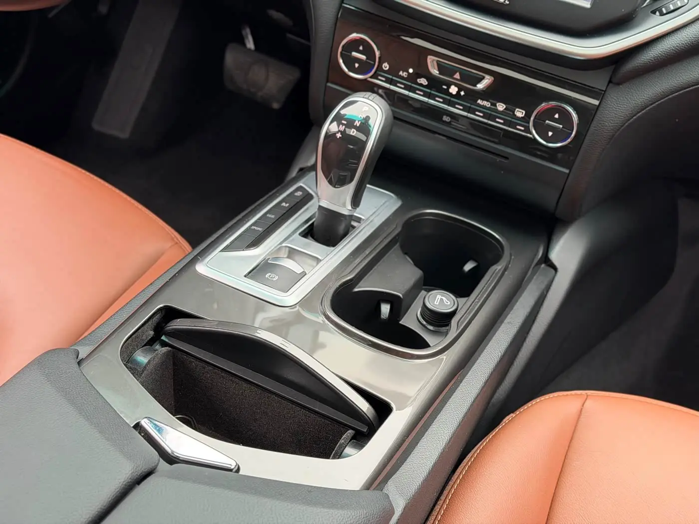 Maserati Ghibli 2016 — Photo 11/14