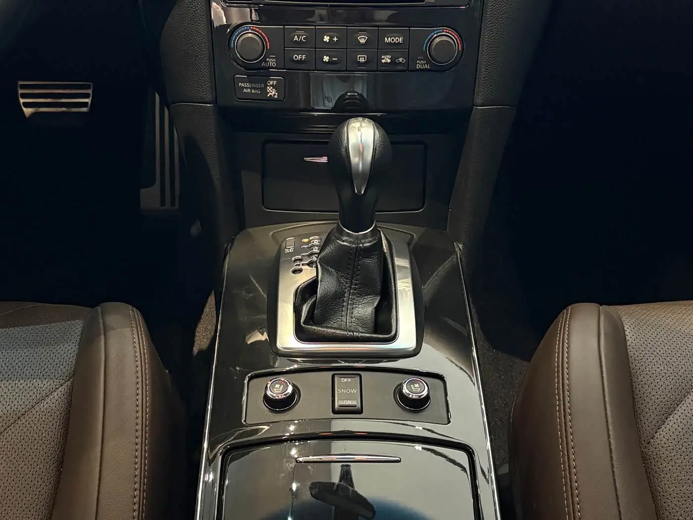 Infiniti QX70 2015 — Şəkil 15/20