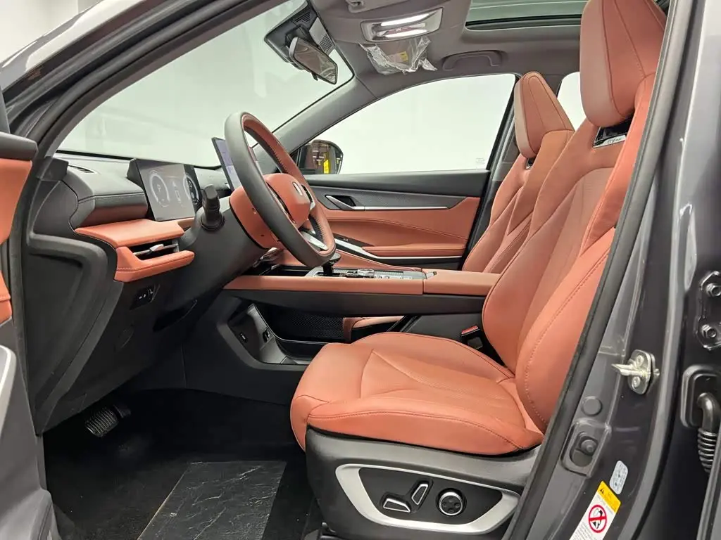 Changan CS75 PLUS 2025 — Фото 14/20