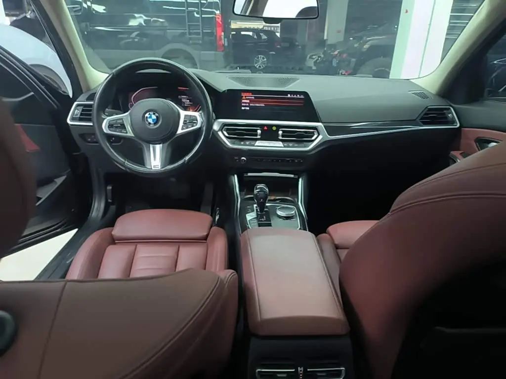 BMW 3 Series 2021 — Photo 10/20