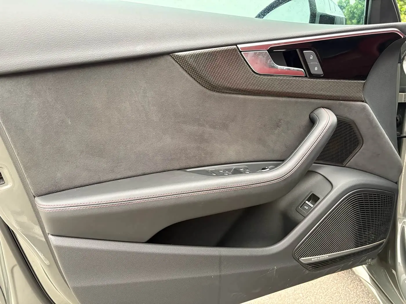 Audi S4 2023 — Photo 12/17