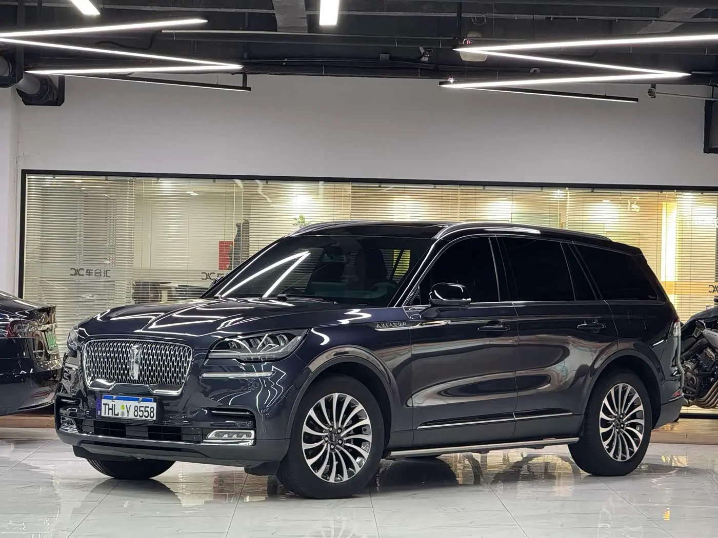 Lincoln Aviator 2023 — Фото 1/20