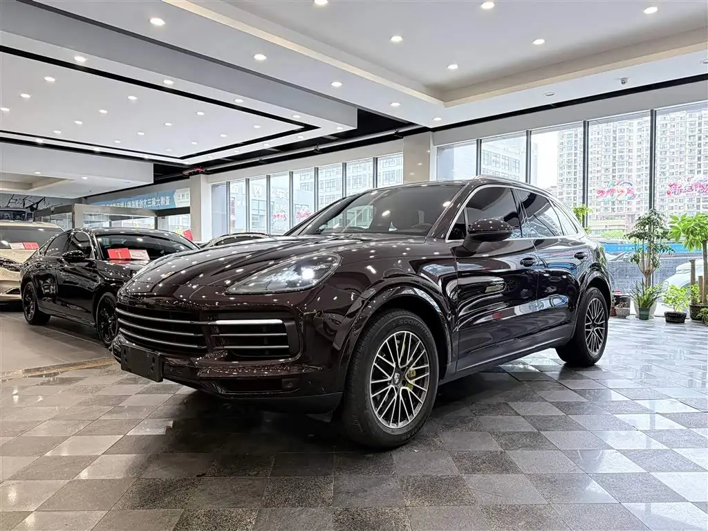 Porsche Cayenne 2018 — Photo 1/20