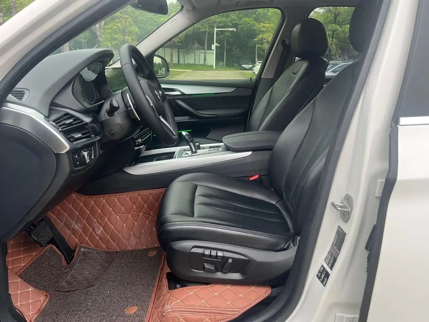 BMW X5 2019 — Photo 10/14