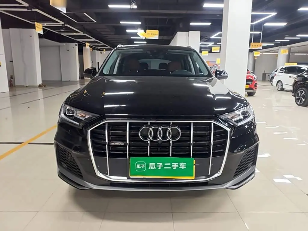 Audi Q7 2023 — Photo 3/20