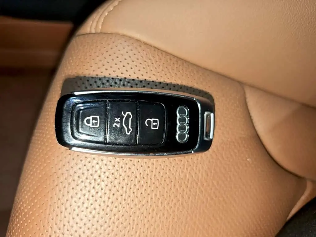 Audi Q7 2023 — Photo 9/20