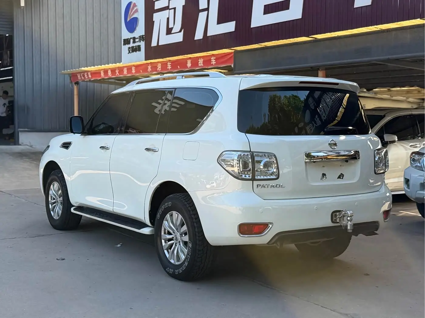 Nissan Patrol 2017 — Photo 4/10