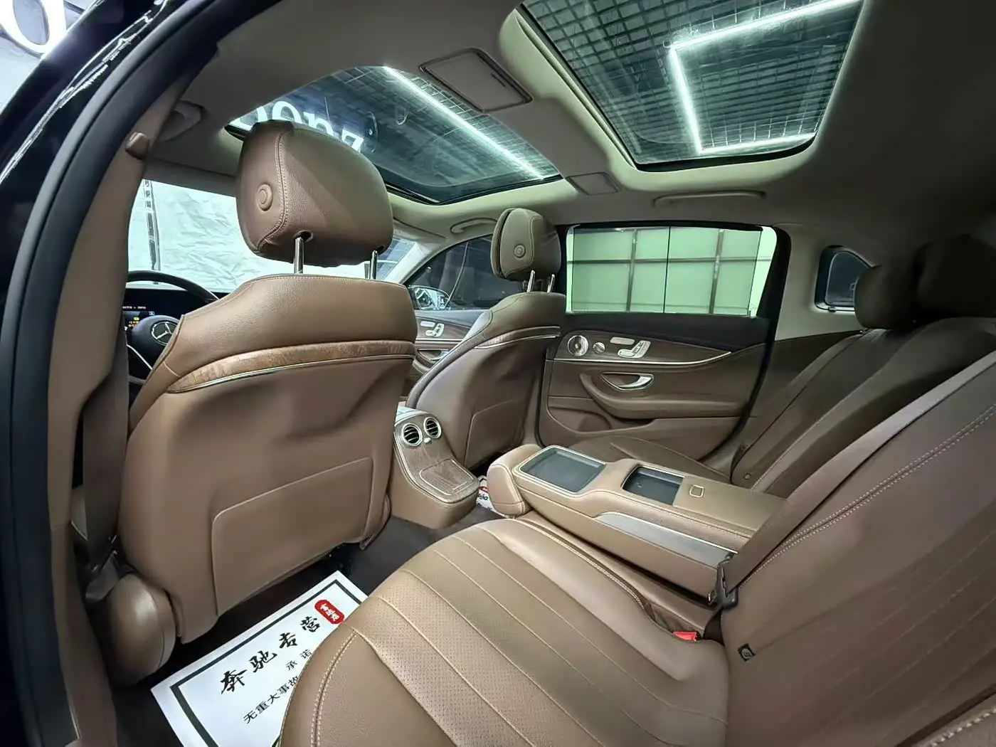 Mercedes-Benz E-Class 2023 — Фото 9/9