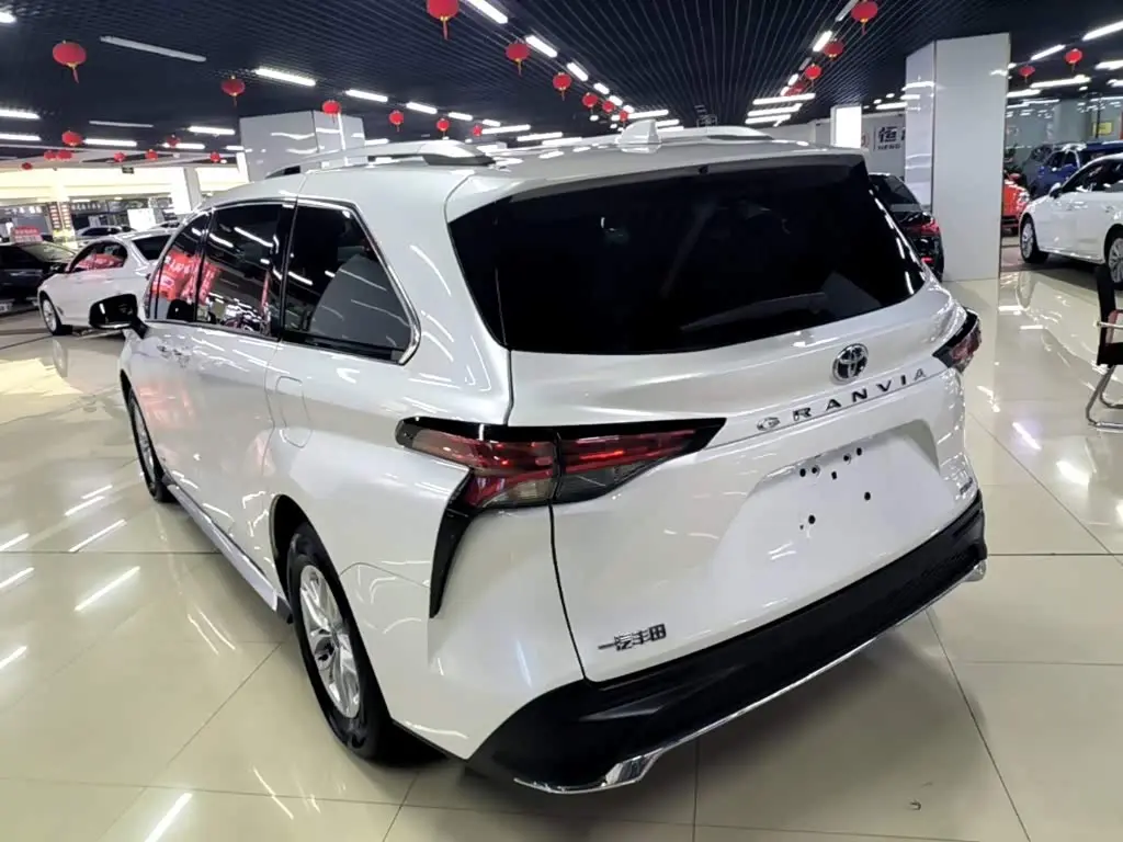 Toyota Granvia 2023 — Şəkil 5/20